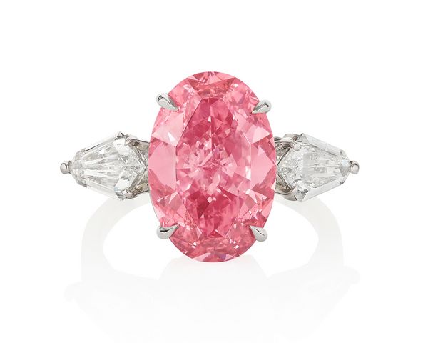 Go for a fancy color to make your engagement ring | fancy pink color diamond engagement ring