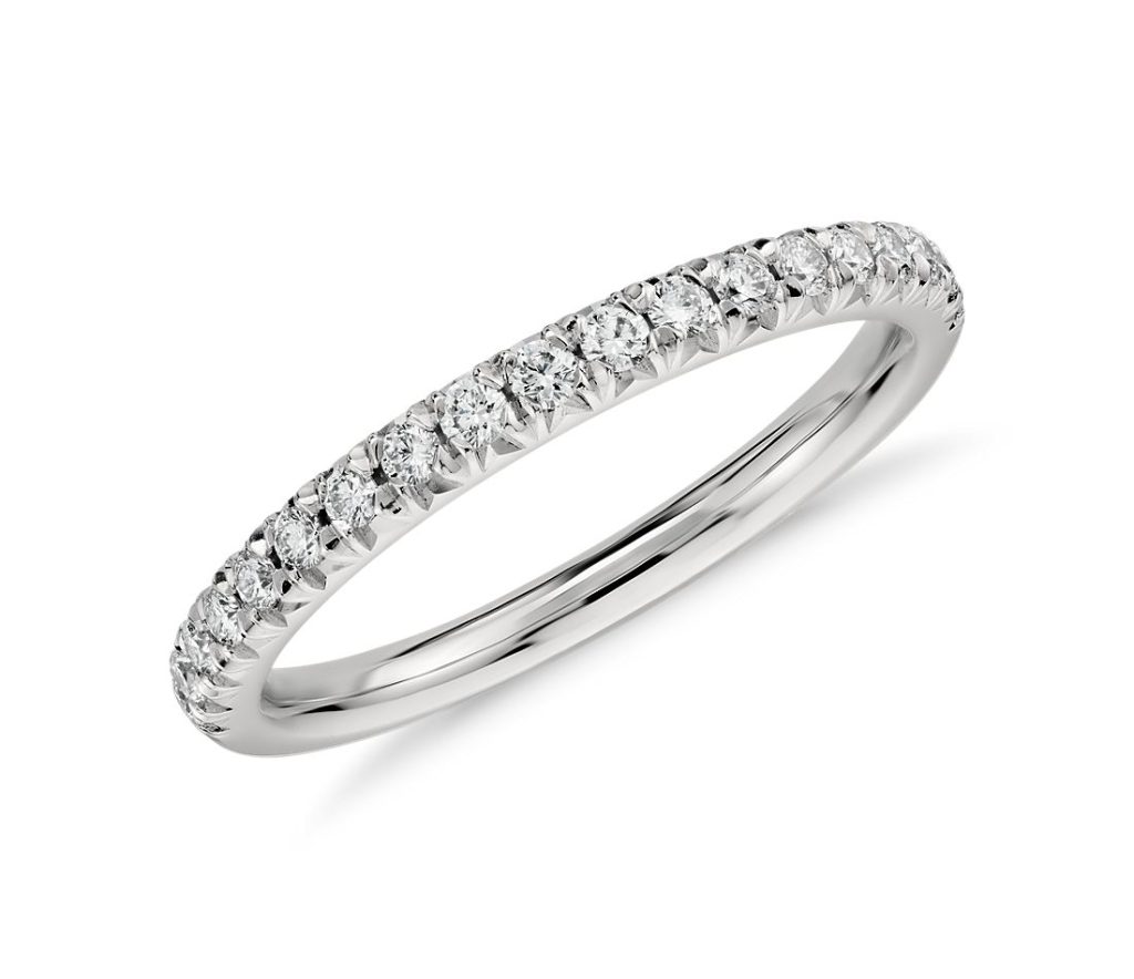 French pave diamond setting