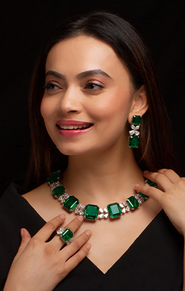 high jewelry green  necklace