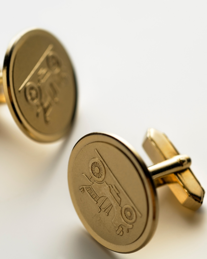 yellow gold cufflink